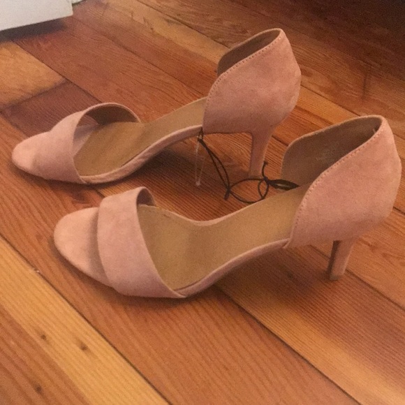 NEW H& M’s pink suede small heels size 8 - Picture 2 of 5